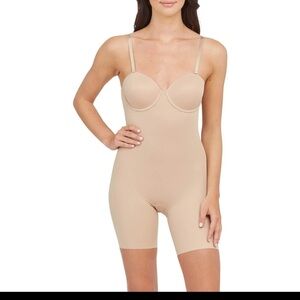 ASSETS SPANX Women's Flawless Finish Strapless Bodysuit Shapewear M